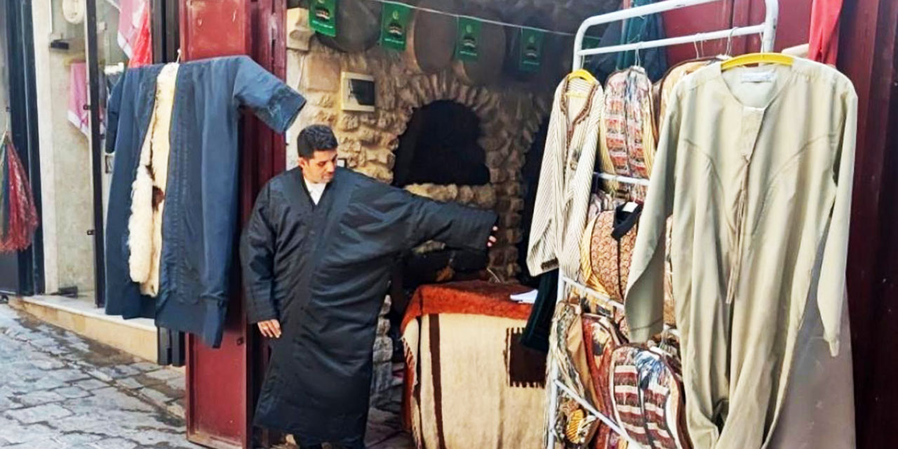 Suriyelilerin kış soğuğuna karşı geleneksel kıyafeti: El-Faravati