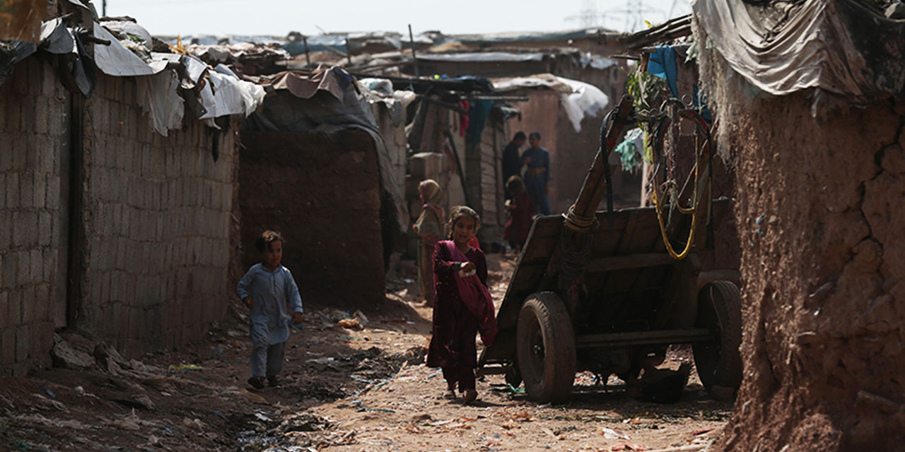 ABD'nin Afganistan'ı işgali yüz binlerce mülteciyi Pakistan'a sürükledi