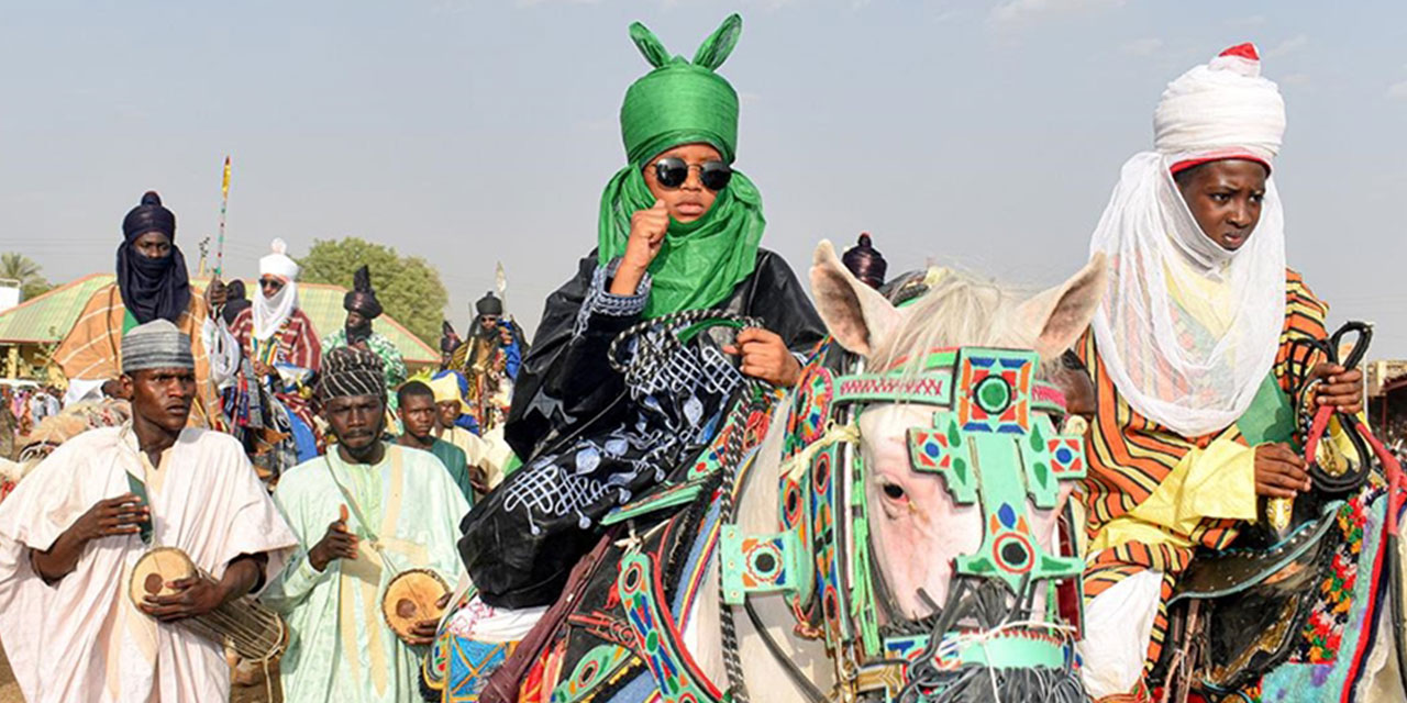 Afrika'daki Hausa kraliyetinin simgesi başörtüsü: Rawani