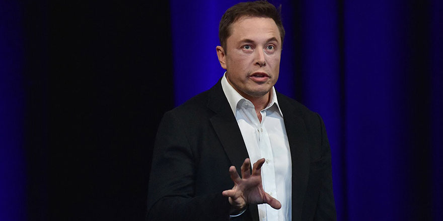 Elon Musk, Twitter'ı yaklaşık 44 milyar dolara satın almak için anlaştı
