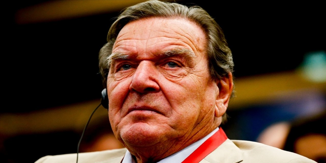 Almanya eski Başbakanı Schröder, Federal Meclis'i mahkemeye verdi