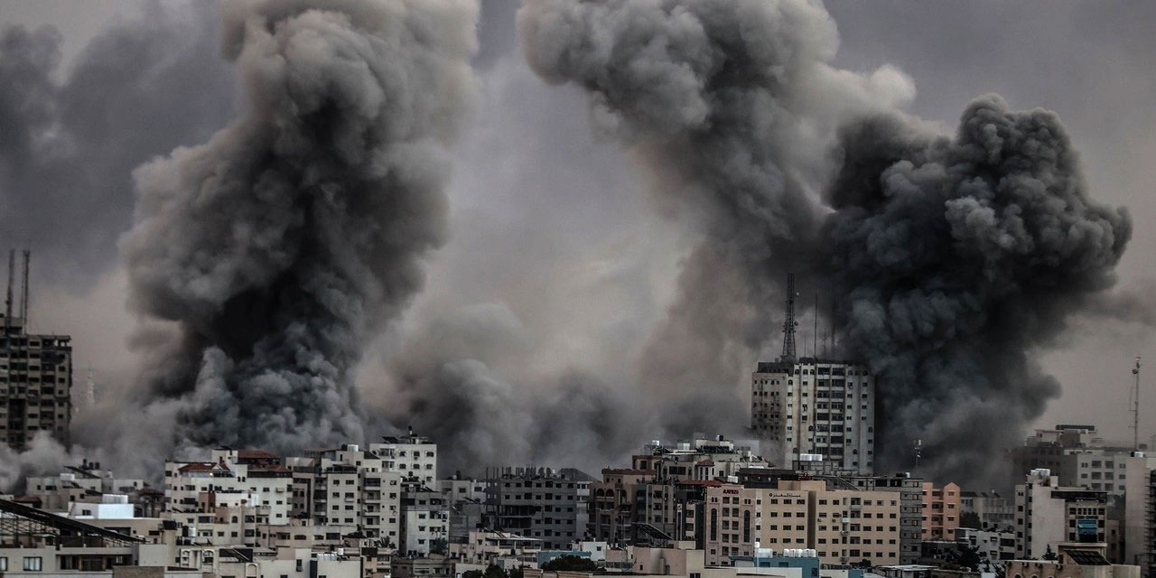 İşgalciler Gazze'deki İslam Üniversitesi'ni de bombaladı