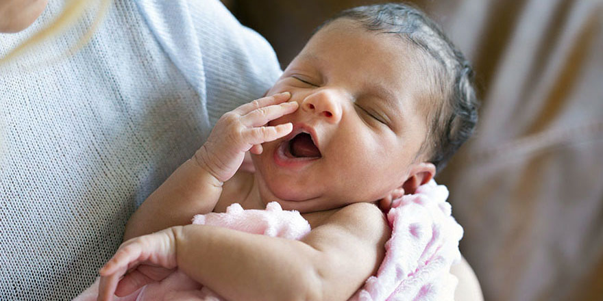 Tevhid nazarıyla bakılması gereken anne sütü bebeklere şifa: Ağrı kesici, sakinleştirici