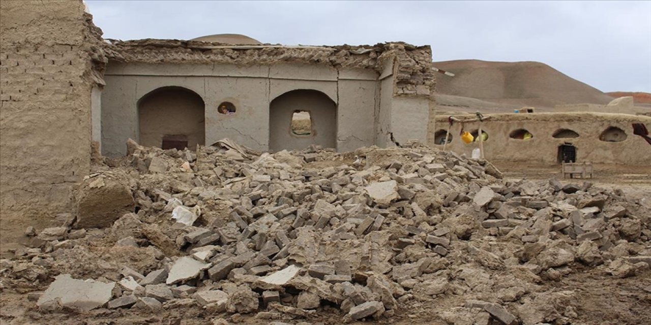 Afganistan'daki depremde vefat sayısı artıyor