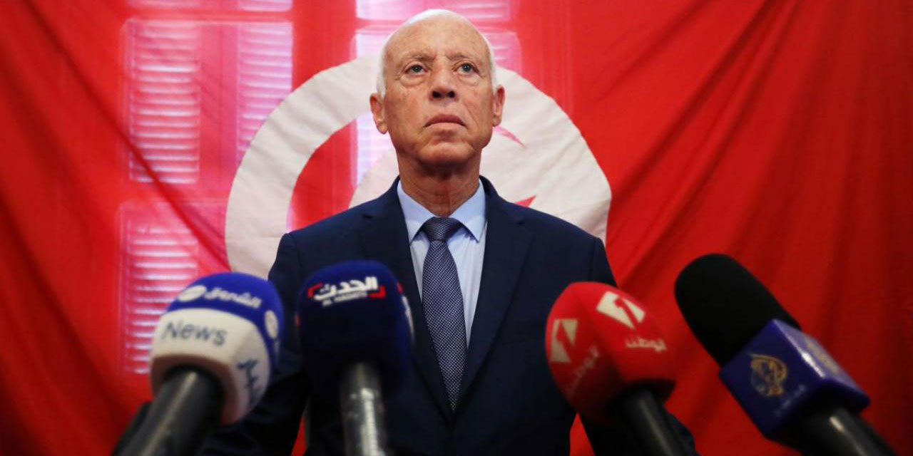 Tunus anayasasında devletin dini gidiyor milletin dini geliyor