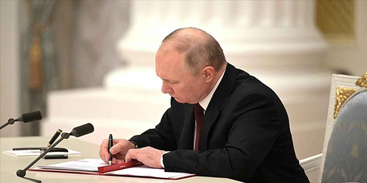 Putin, eş cinselliği 'yıkıcı değerler sistemi' içine alan kararname imzaladı