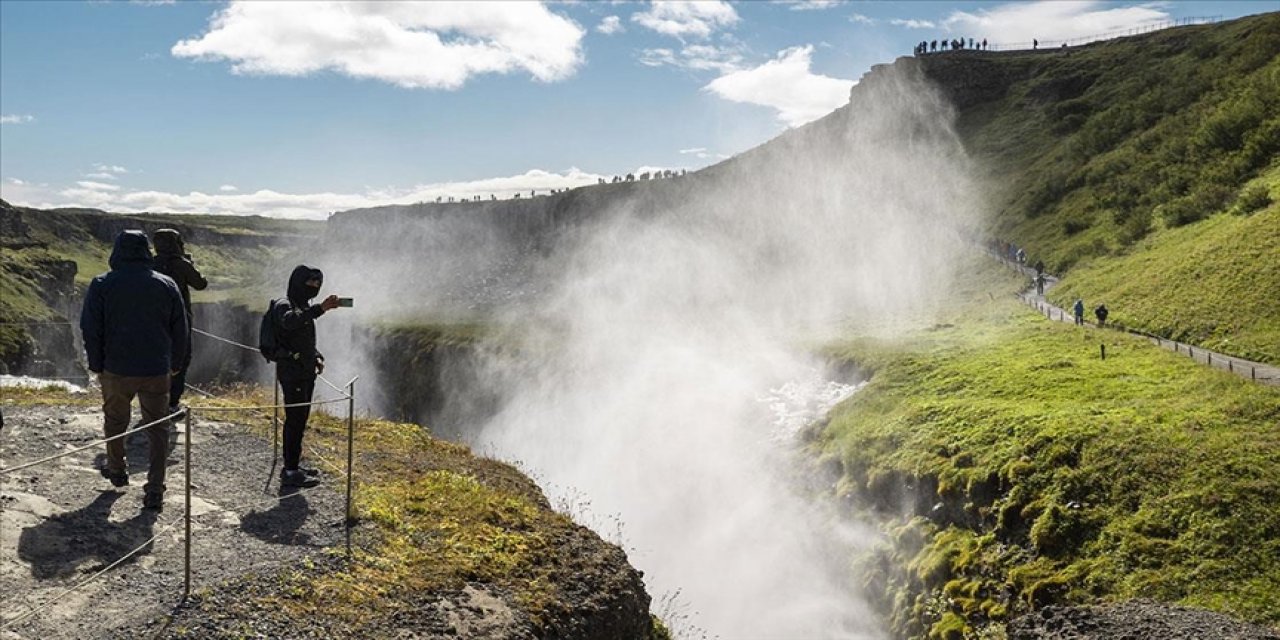 Yanardağ ve şelalelerin ülkesi: İzlanda