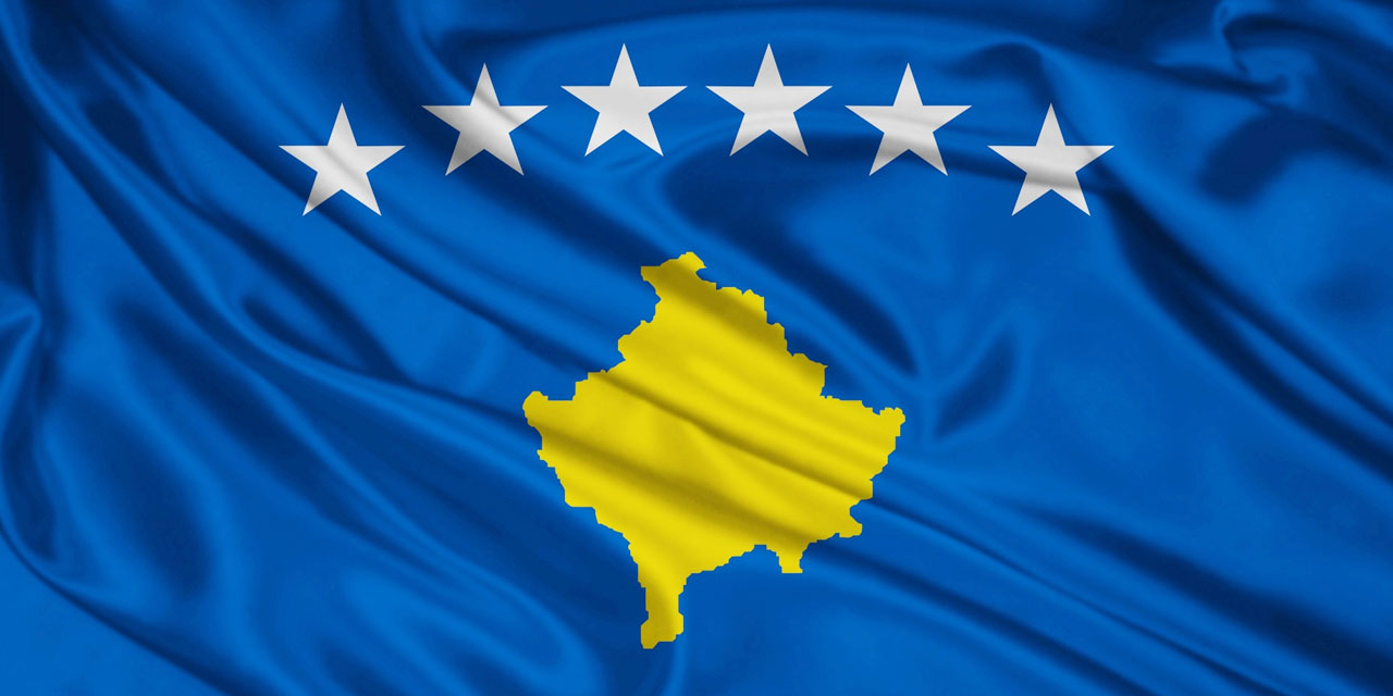 Kosova liselerinde 'başörtüsü yasağı' ayıbı tartışılıyor