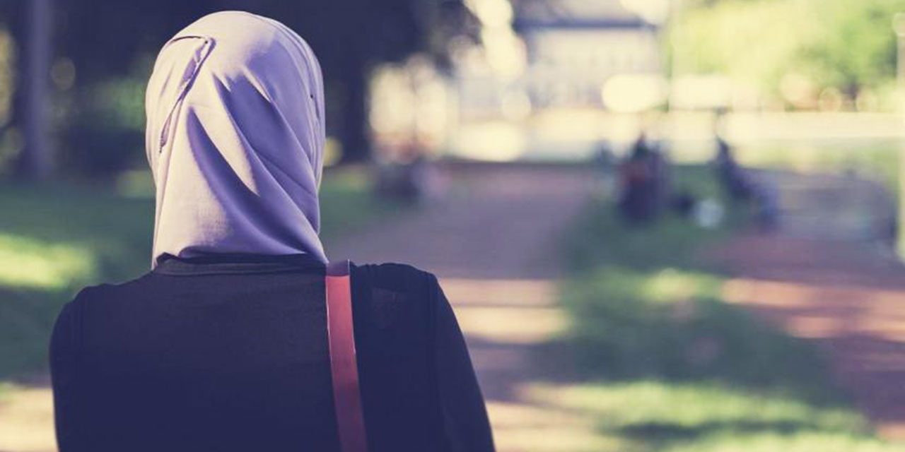 İsveç'te başını açması istenen Müslüman kadına tazminat