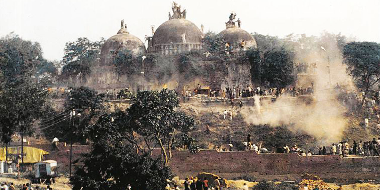 Hindistan'da Yüksek Mahkeme Babri Camisi'ni yıkanları cezasız bıraktı