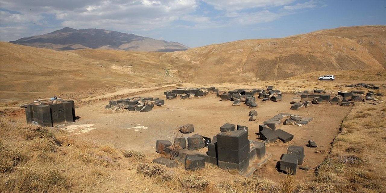 Kef Kalesi'nde 2 bin 700 yıllık mutfak ve hizmet odaları tespit edildi