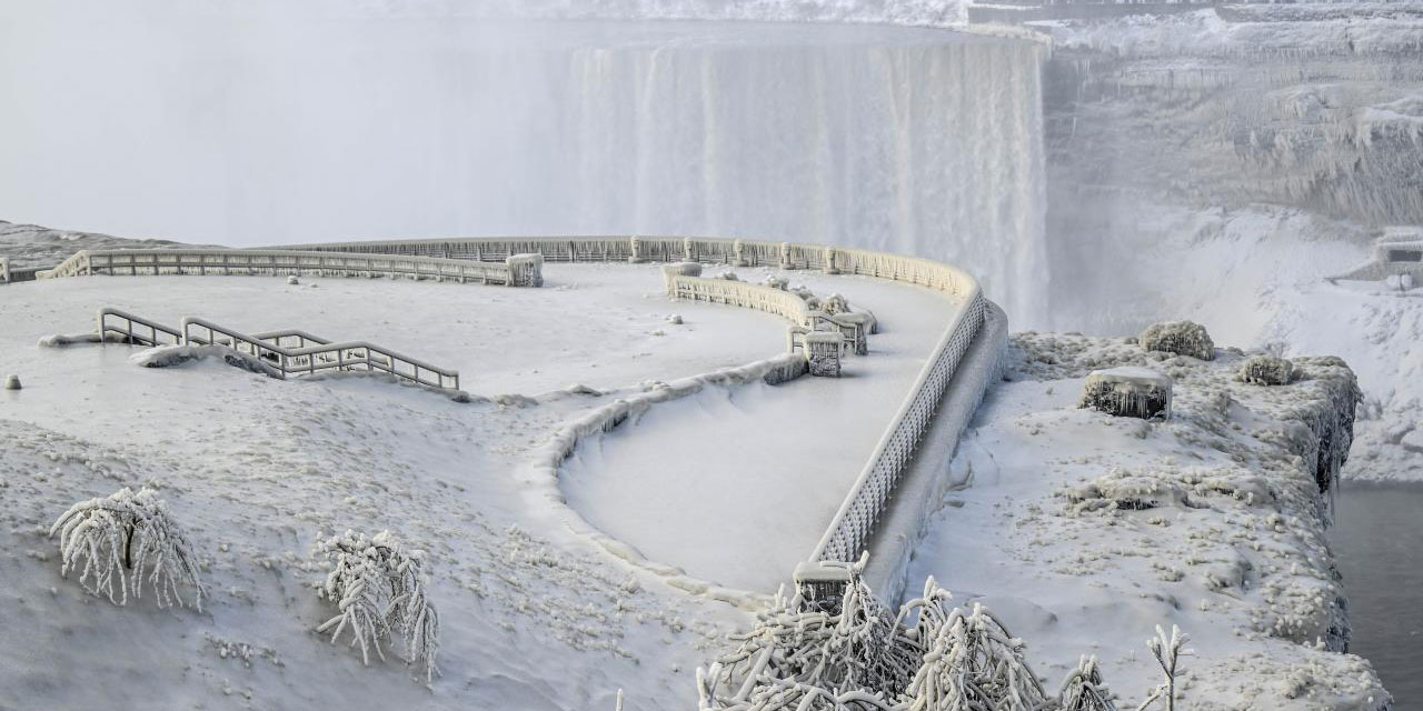 Dünyaca ünlü Niagara şelaleleri bile kısmen dondu