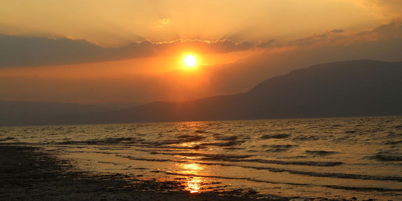 Burdur Gölü'nden 'gün batımı' manzaraları