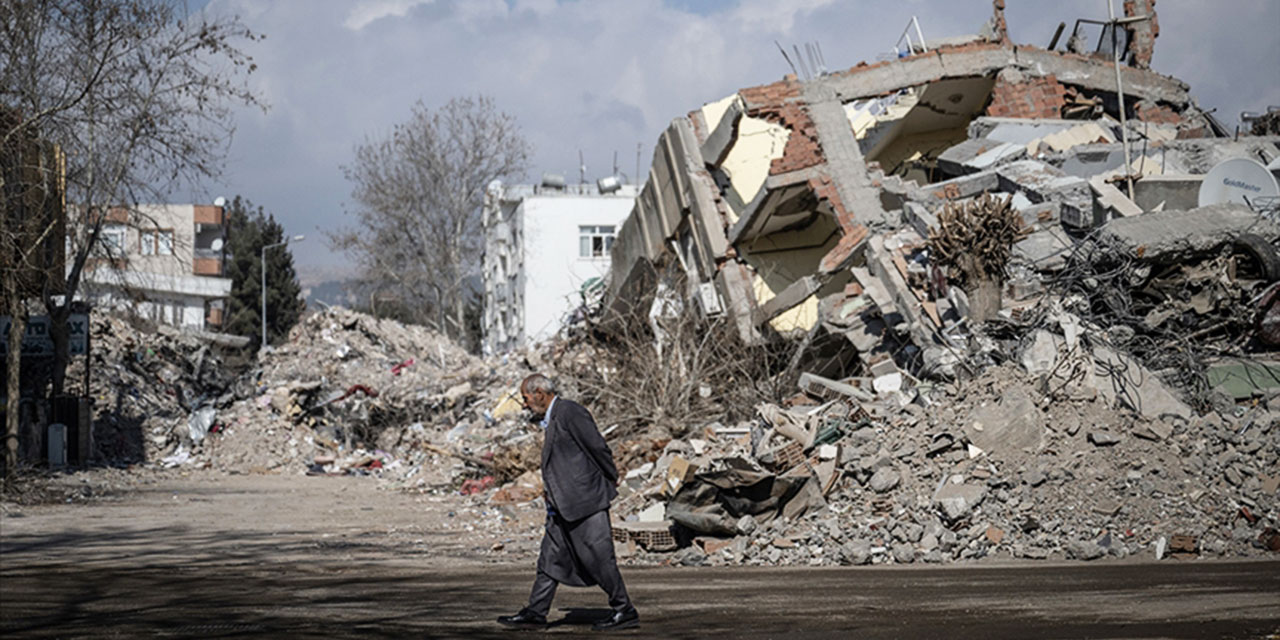 Kahramanmaraş merkezli depremlerde 44 bin 374 kişi vefat etti