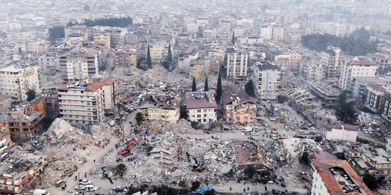 Enkazdan kurtulan depremzedenin yıldönümü notları