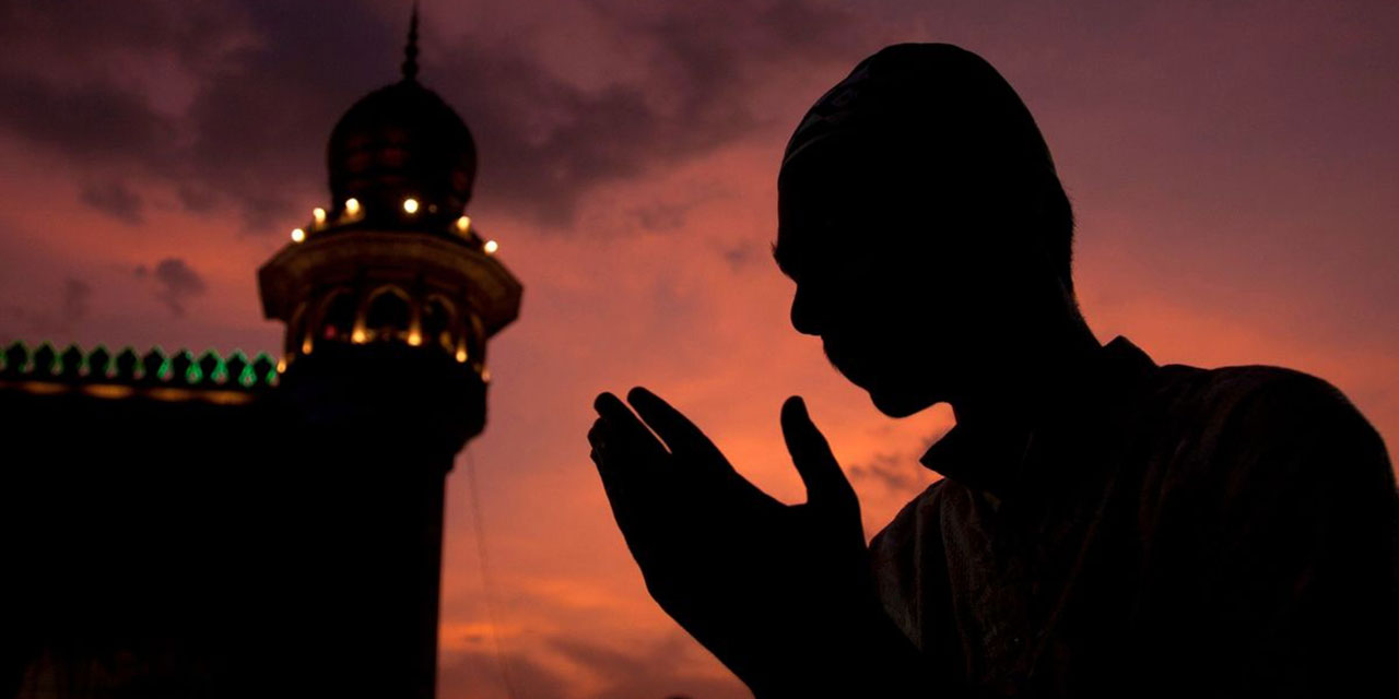 Ramazan, Müslümanlarına uyanış ve dirilişine vesile olsun