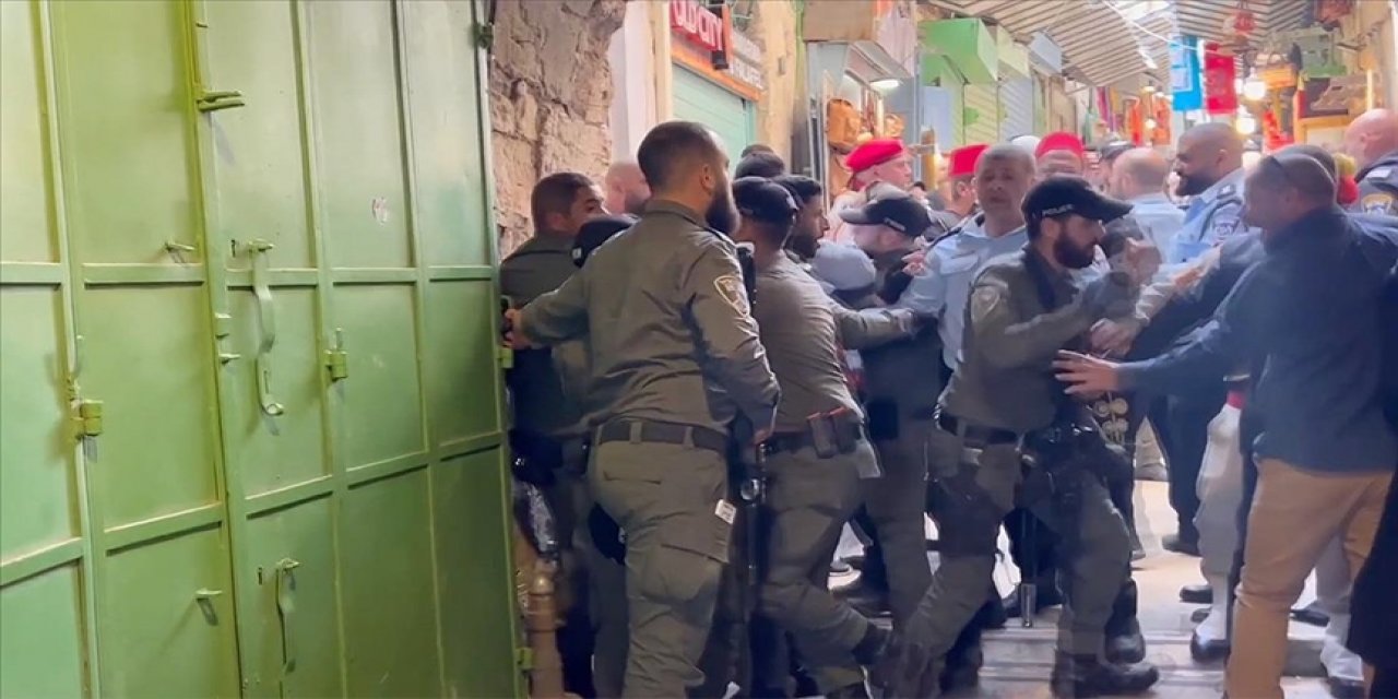 İşgalci İsrail, Kudüs'te Hristiyanlara da saldırdı