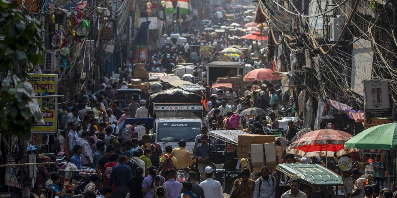 Hindistan'ın nüfusu Çin'i geçti
