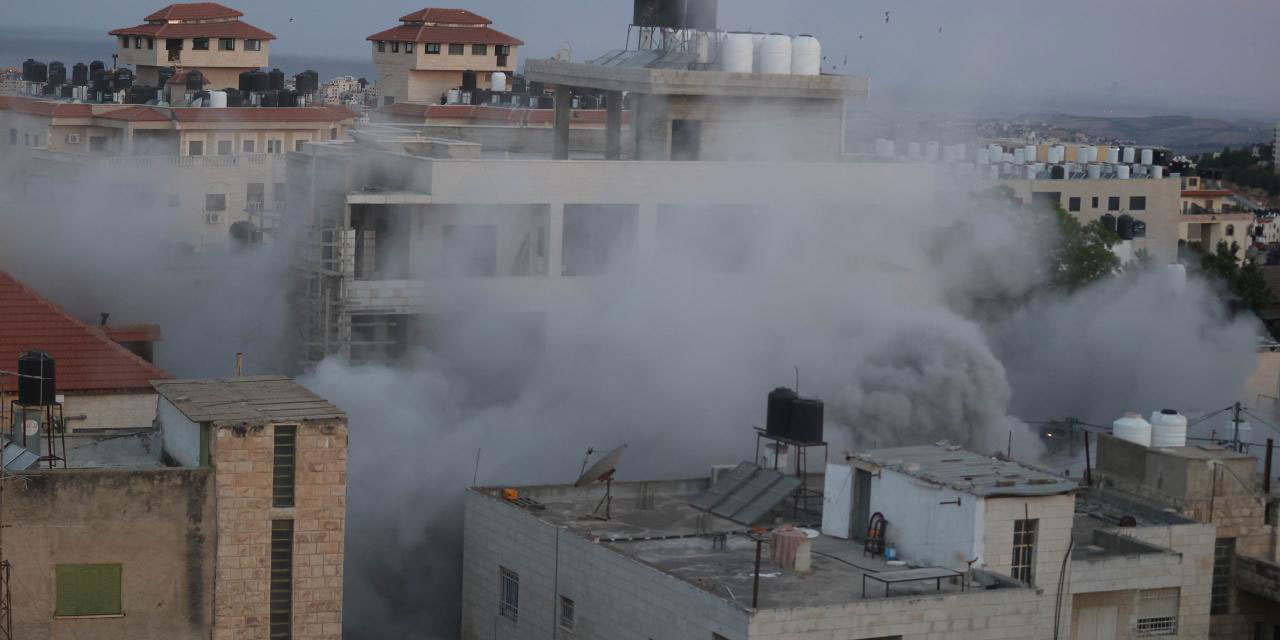İşgalci İsrail, Filistinli tutuklunun evini yıktı