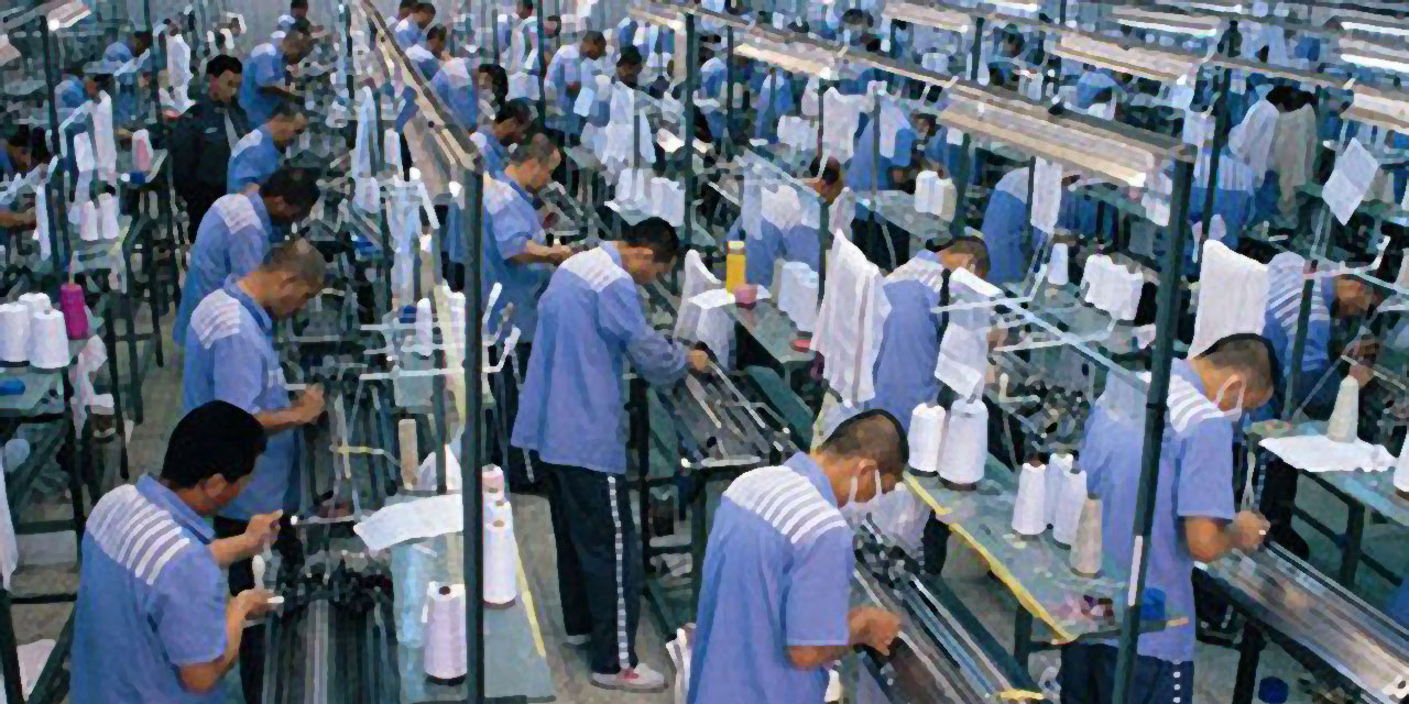 Giyim firmalarına 'Uygurları zorla çalıştırmak' suçlaması