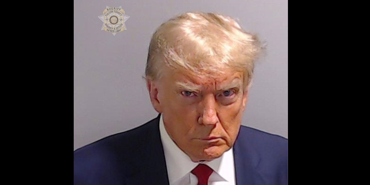 Müslümanlara suçlu muamelesi yapan Trump, sabıka fotoğrafı çekilen ilk Amerikan başkanı oldu