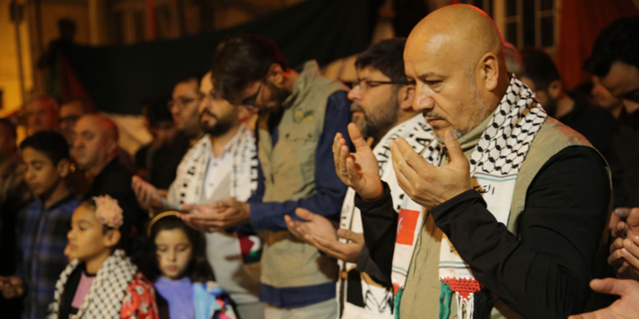 Dualarımız Filistinli kardeşlerimizle