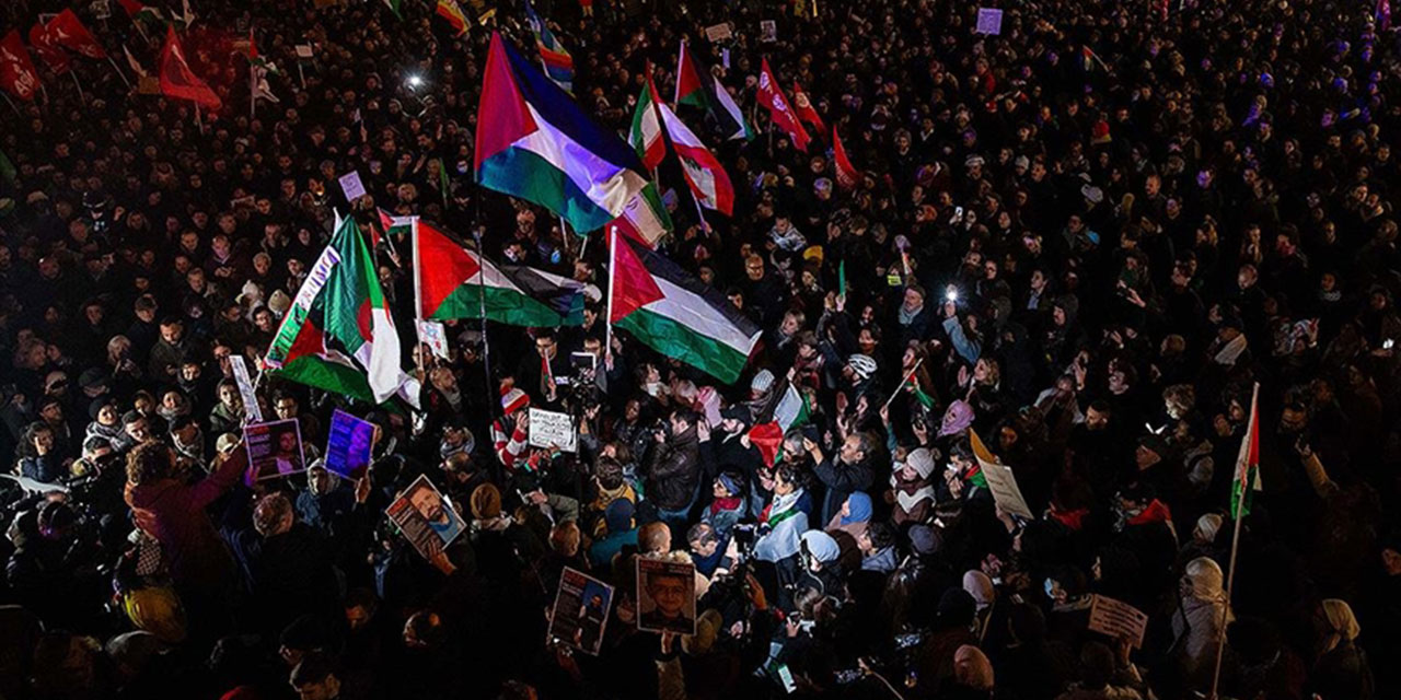 Paris'te Filistin'e destek gösterisi: israil terör devletidir, Macron suç ortağıdır!
