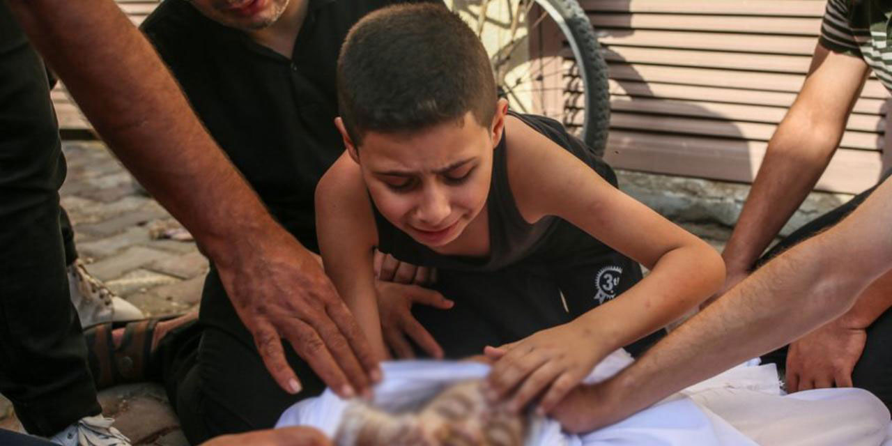 New York Times, herkesi ağlatan Gazzeli Halid'i haberleştirdi