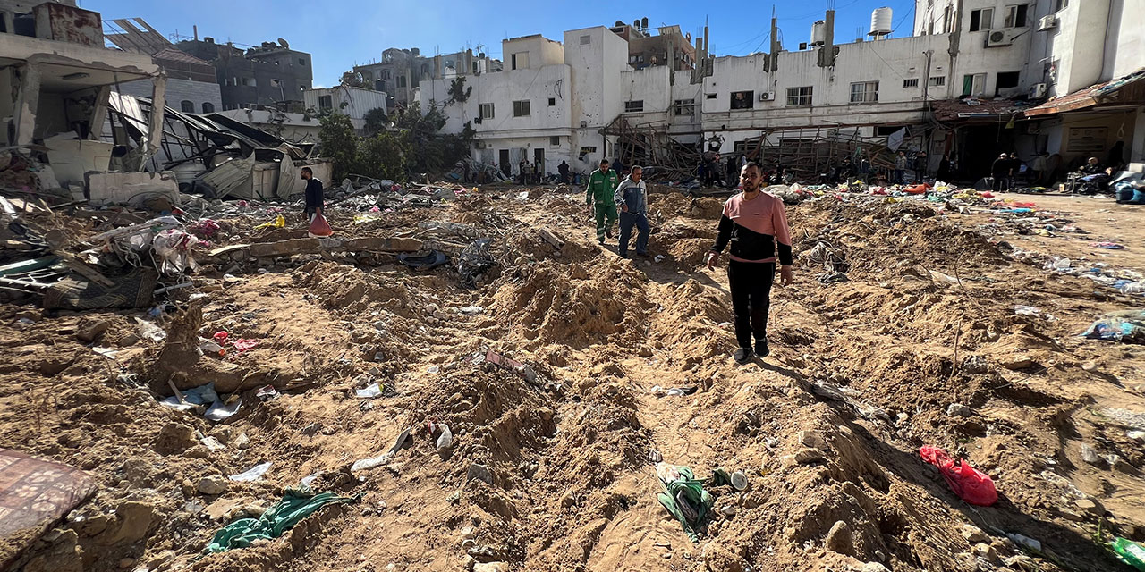 Katil israilden Gazze’de görülmemiş alçaklık: Mezarlardan cesetleri çıkarıp parçaladılar!