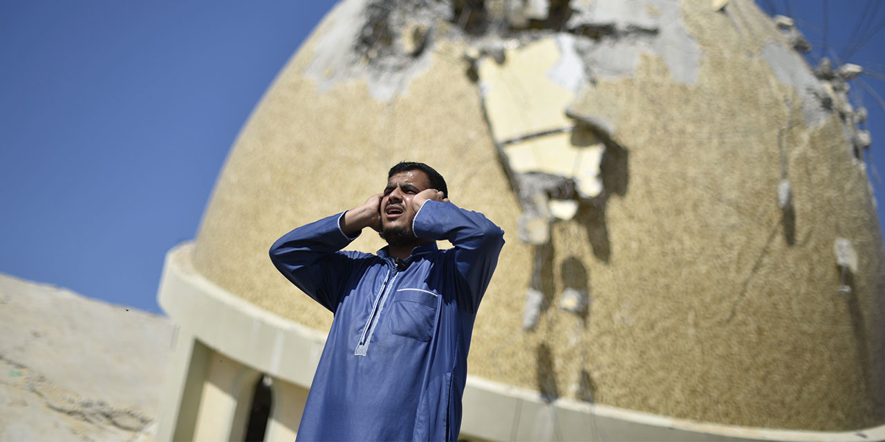 Terörist israil, Gazze'deki camileri yıktı ama ezanı susturamadı