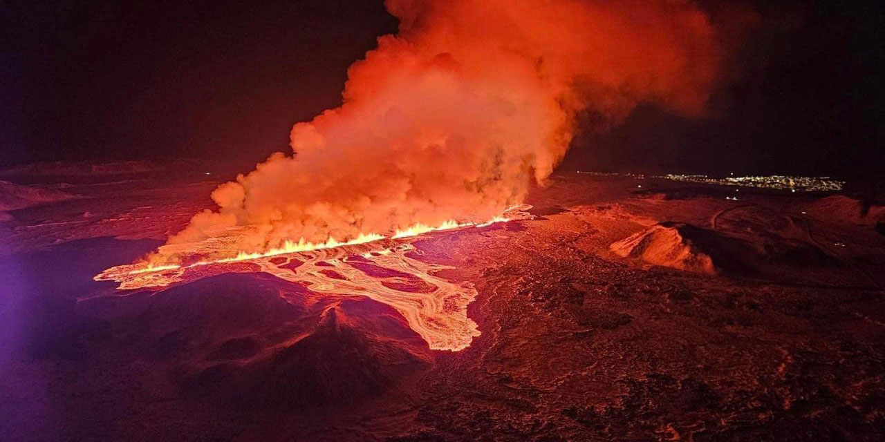 İzlanda patlayan yanardağ nehir gibi akıyor