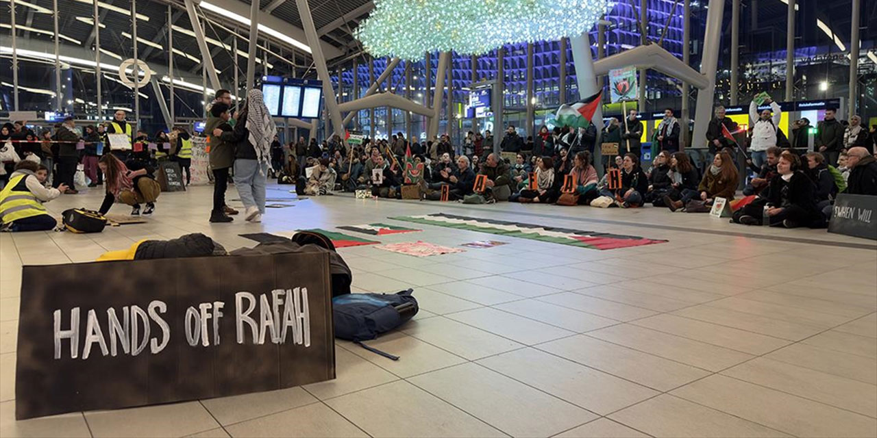 Hollanda'da 16 tren istasyonunda eylem: Avrupa ülkelerine ve katil israile tepki