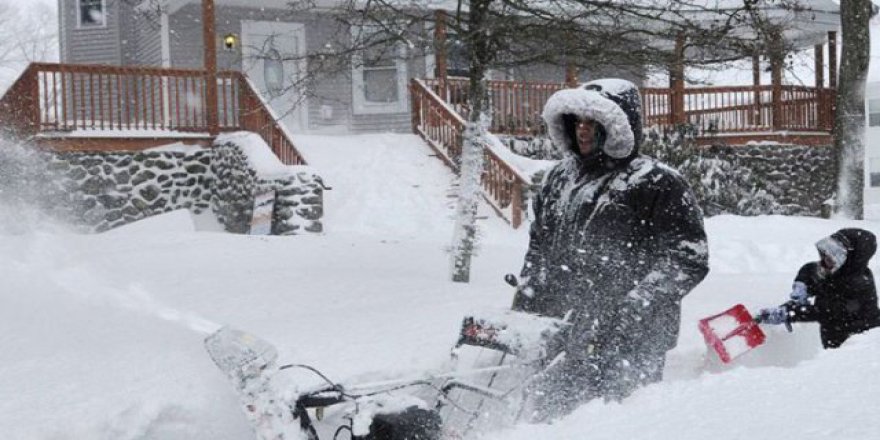 ABD'nin batı eyaletlerinde kar fırtınası ulaşımı etkiledi