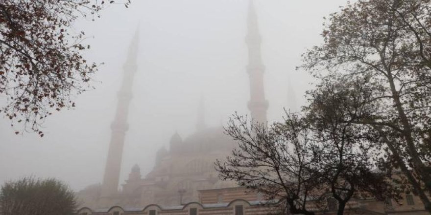 Selimiye Camii sis nedeniyle gözden kayboldu
