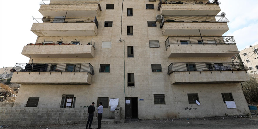 İşgalci İsrail'in evleri için yıkım kararı verdiği 10 Filistinli aile korku içinde bekliyor