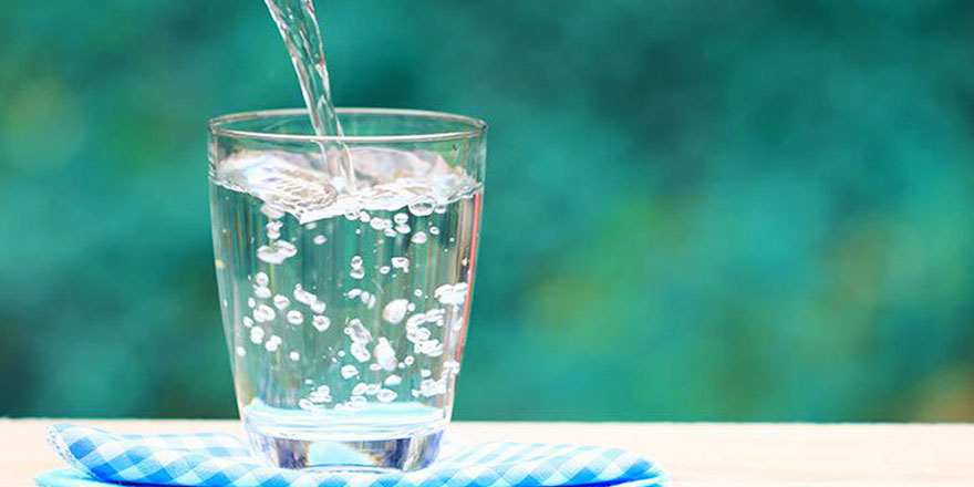 Hastalığa kalkan olan suyu içmenin adabı vardır