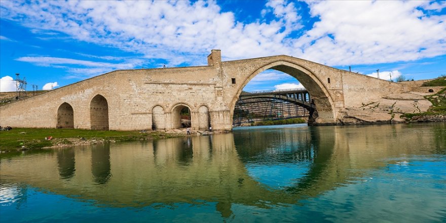 Ulaştırma ve Altyapı Bakanlığı 406 tarihi köprüyü kültür mirasına kazandırdı
