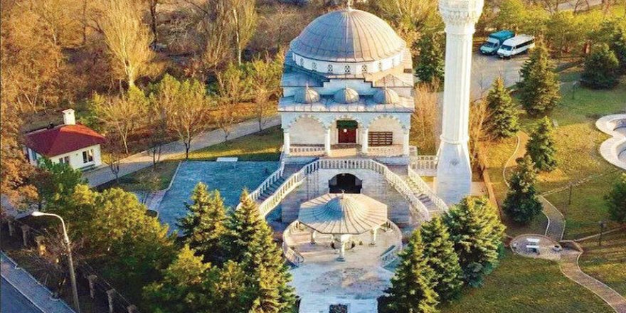 Onlarca Türk Ukrayna'daki camide mahsur