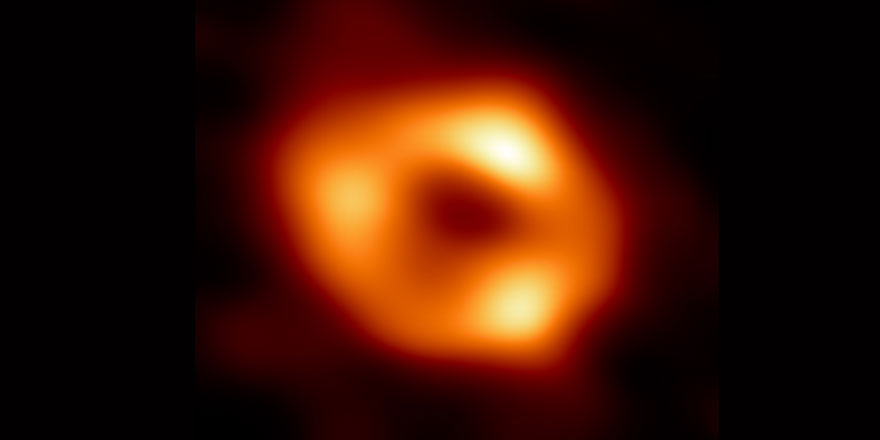 Güneş’in kütlesinin 4 milyon katı büyüklüğündeki dev kara delik 