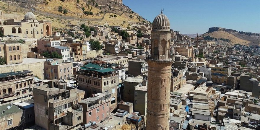 Mardin'in tarihi betonarme yapılardan arındırılıyor
