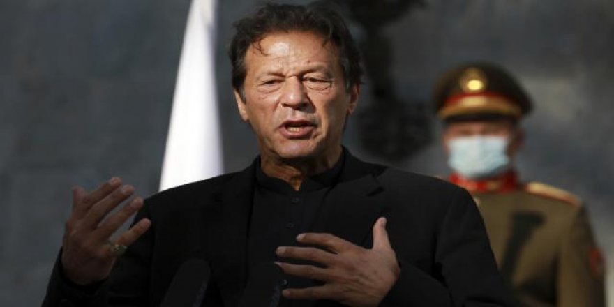 Pakistan'da Başbakan Han parlamentoda çoğunluğu kaybetti