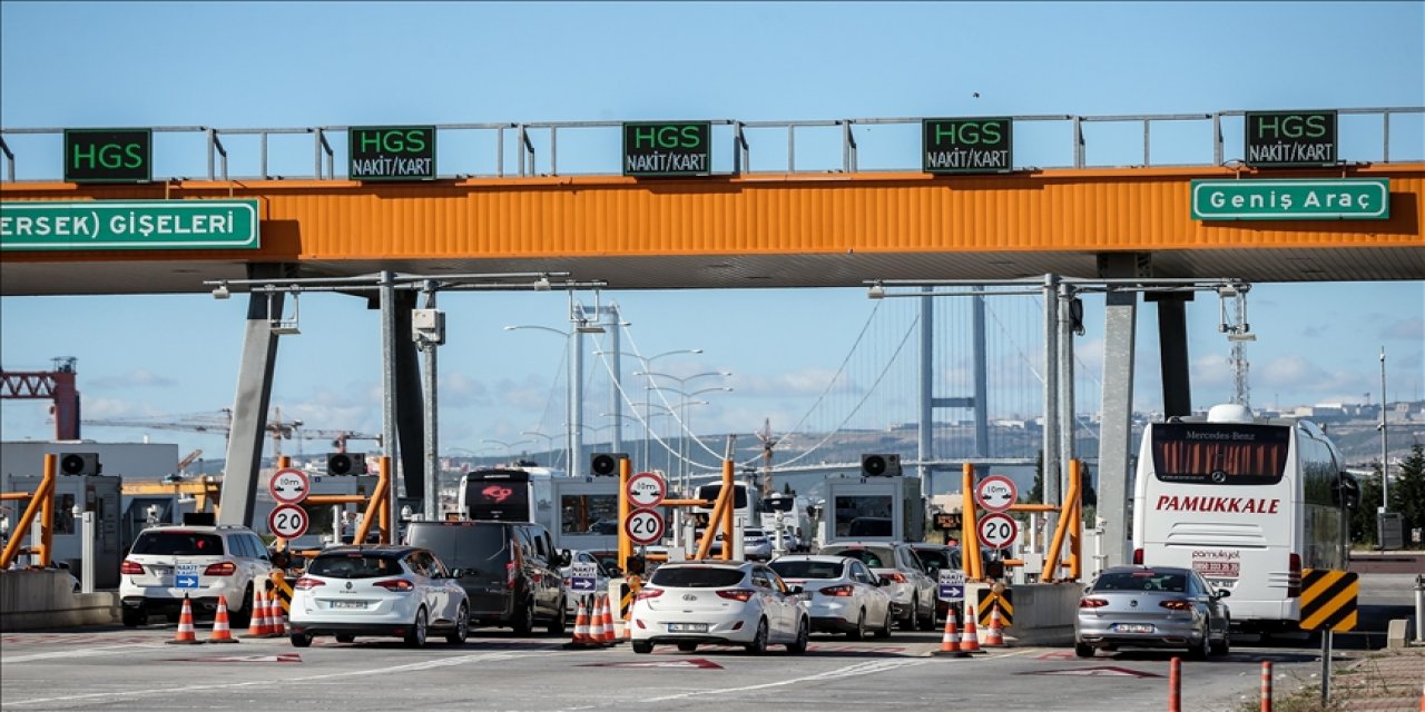 Tatilcilerin dönüşü Osmangazi Köprüsü'nde yoğunluğa neden oldu