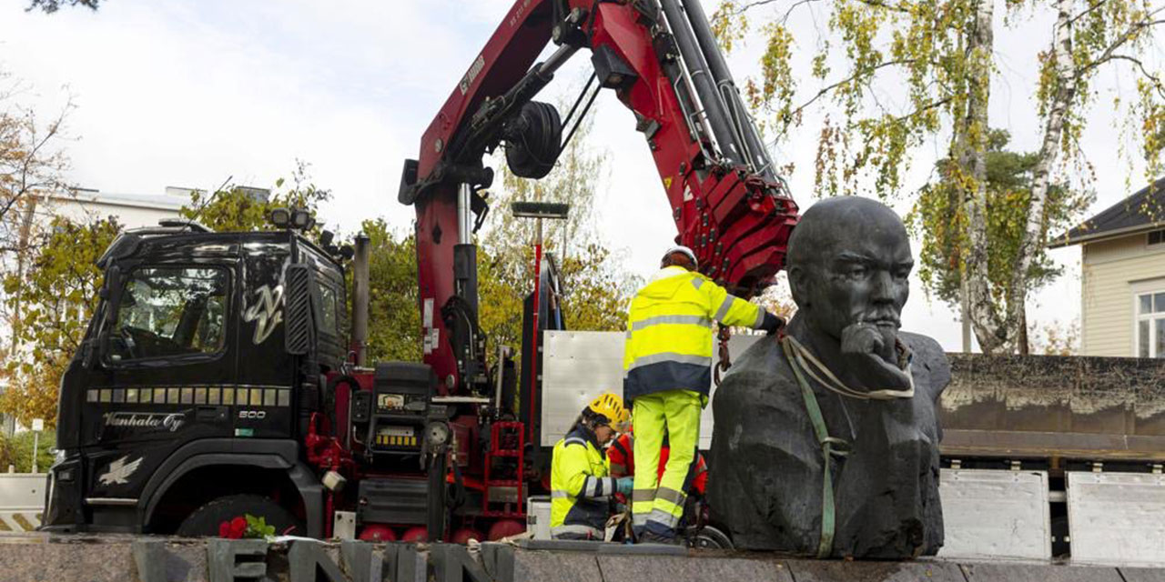 Finlandiya'da son Lenin heykeli de kaldırıldı