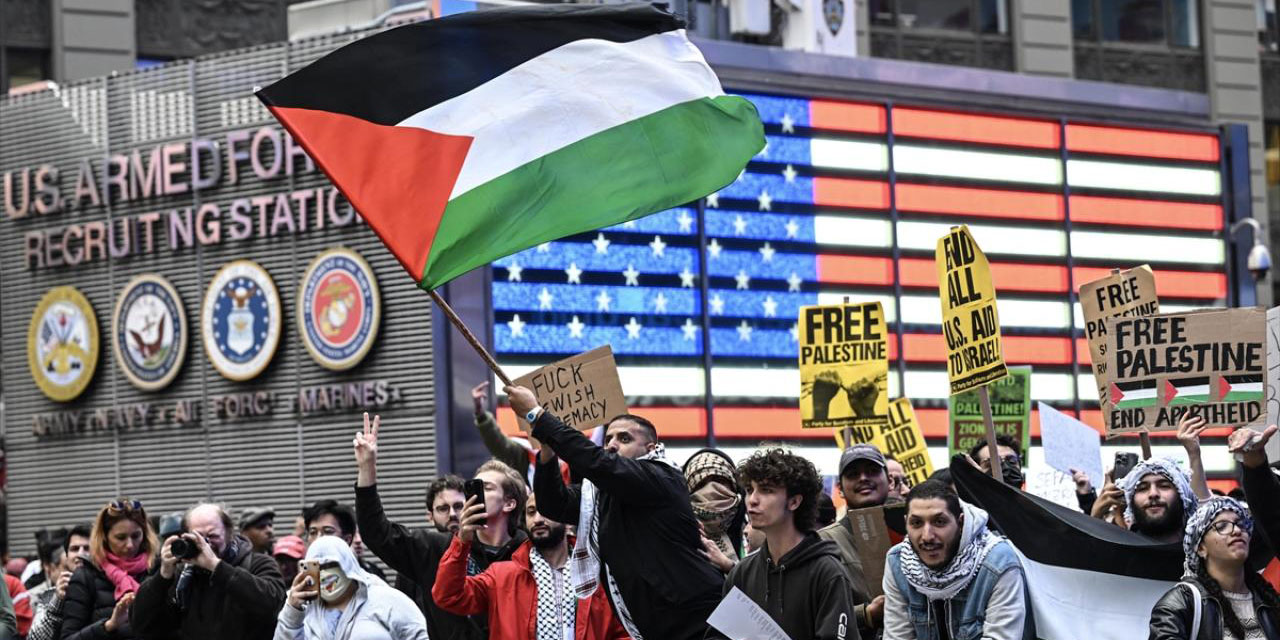 Batı ülkelerinin vatandaşları hükümetlerine rağmen Filistin'e destek veriyor