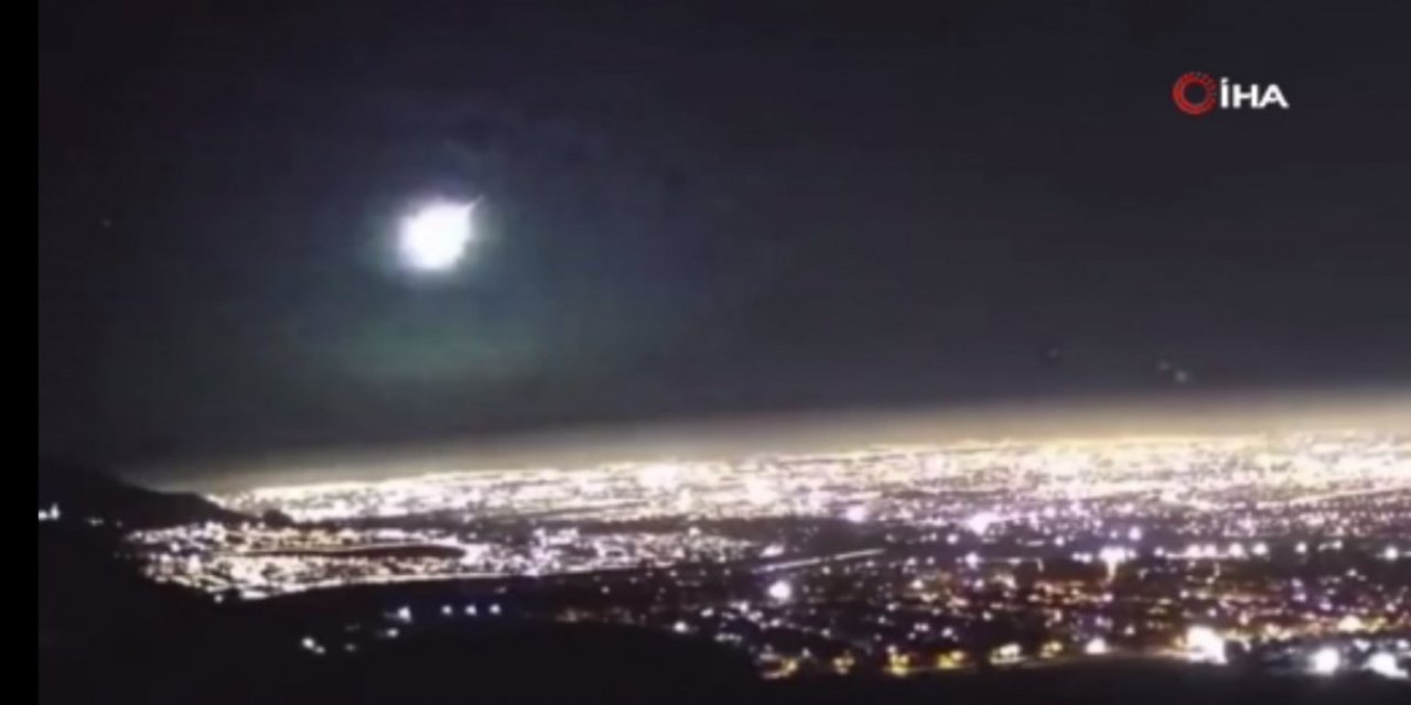 Şili’de meteor düşerken gökyüzü aydınlandı