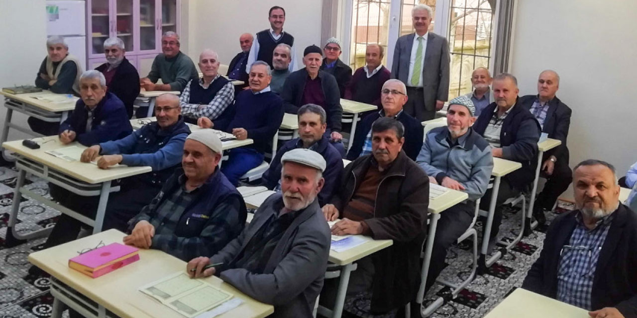 Emeklilerden Kur'an sınıflarına yoğun ilgi