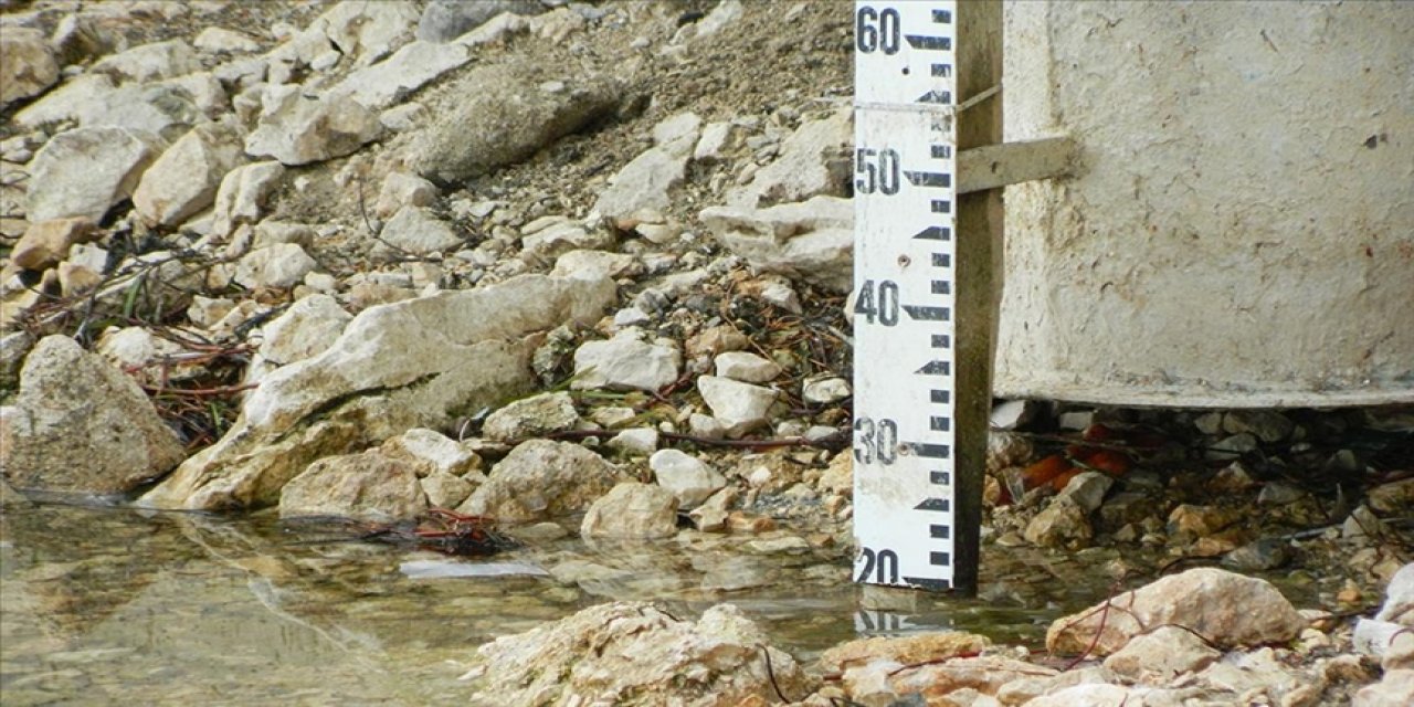 Eğirdir Gölü'nün su seviyesi geçen yıla göre 13 santimetre düştü